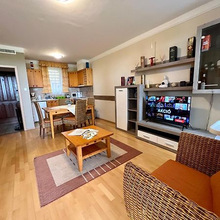 Luxus Golf Apartment Bük Esterno foto