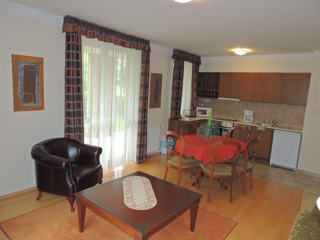 Luxus Golf Apartment Bük Camera foto