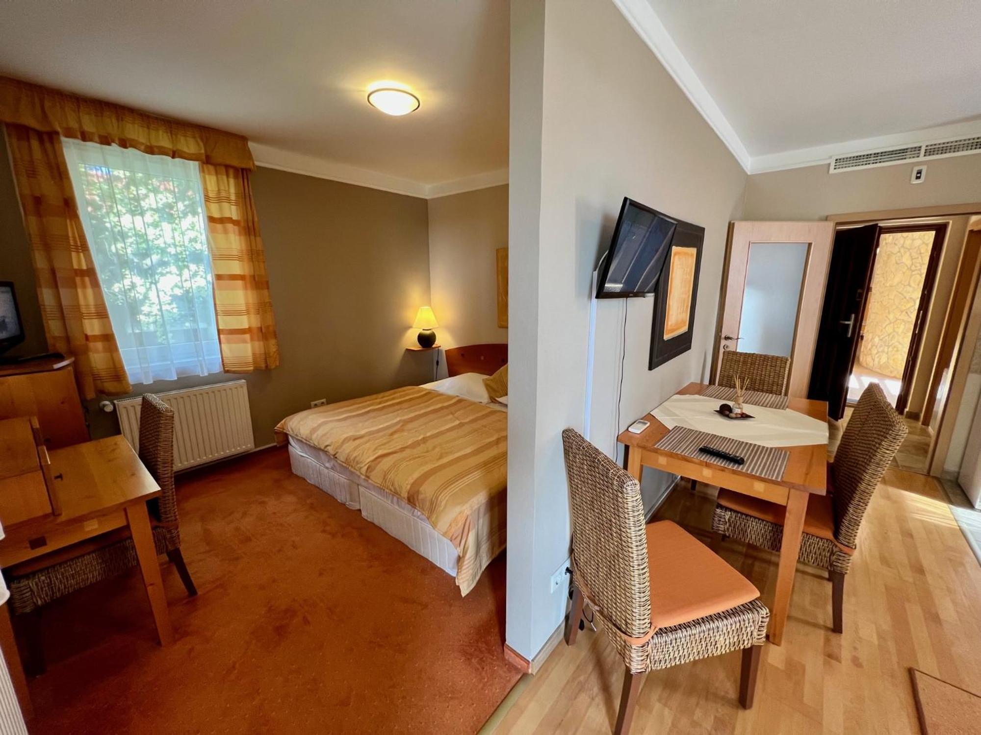 Luxus Golf Apartment Bük Esterno foto