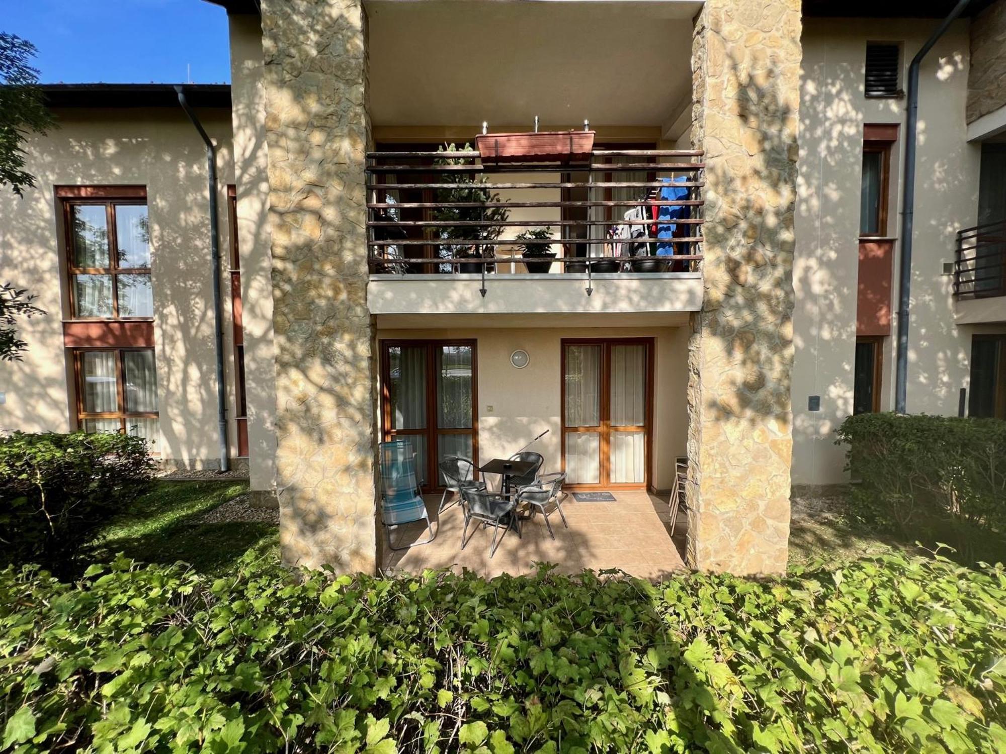 Luxus Golf Apartment Bük Esterno foto