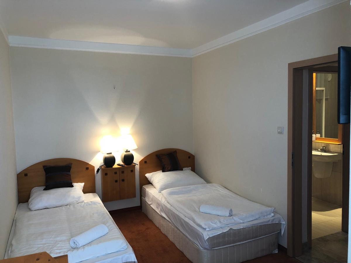 Luxus Golf Apartment Bük Esterno foto